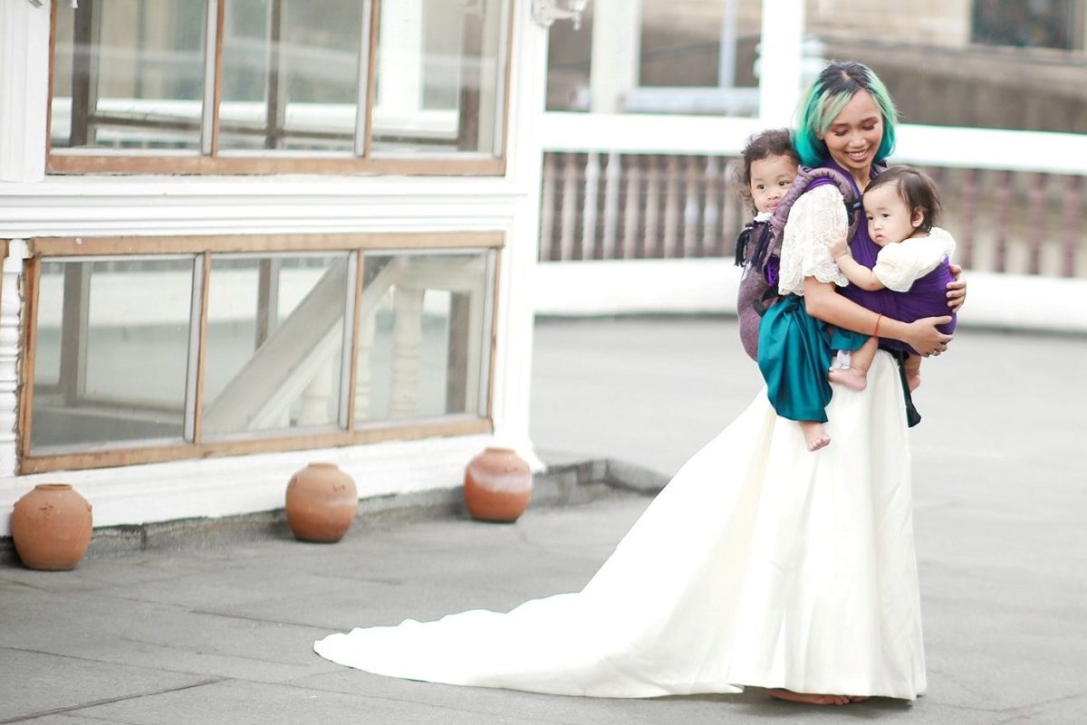 Babywearing and Breastfeeding: Bouts of Courage in Motherhood | www.familywiseasia.com